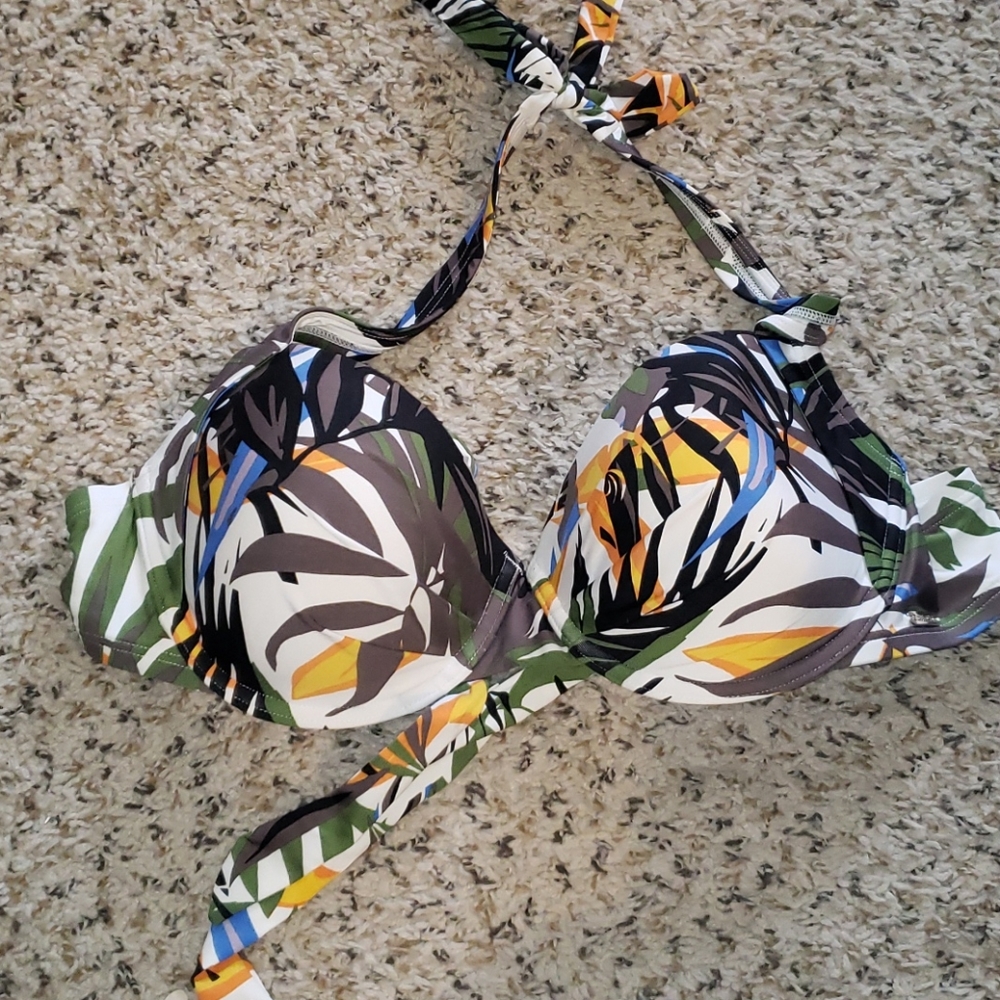 Calvin Klein Underwire Halter Bikini Top XL